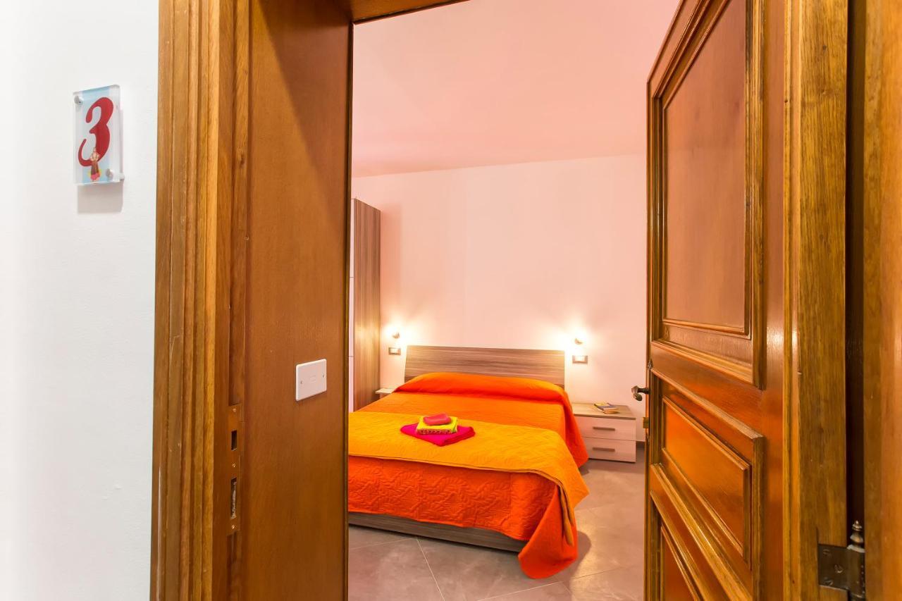 Nonna Adelina Apartments & Rooms Alghero Bagian luar foto