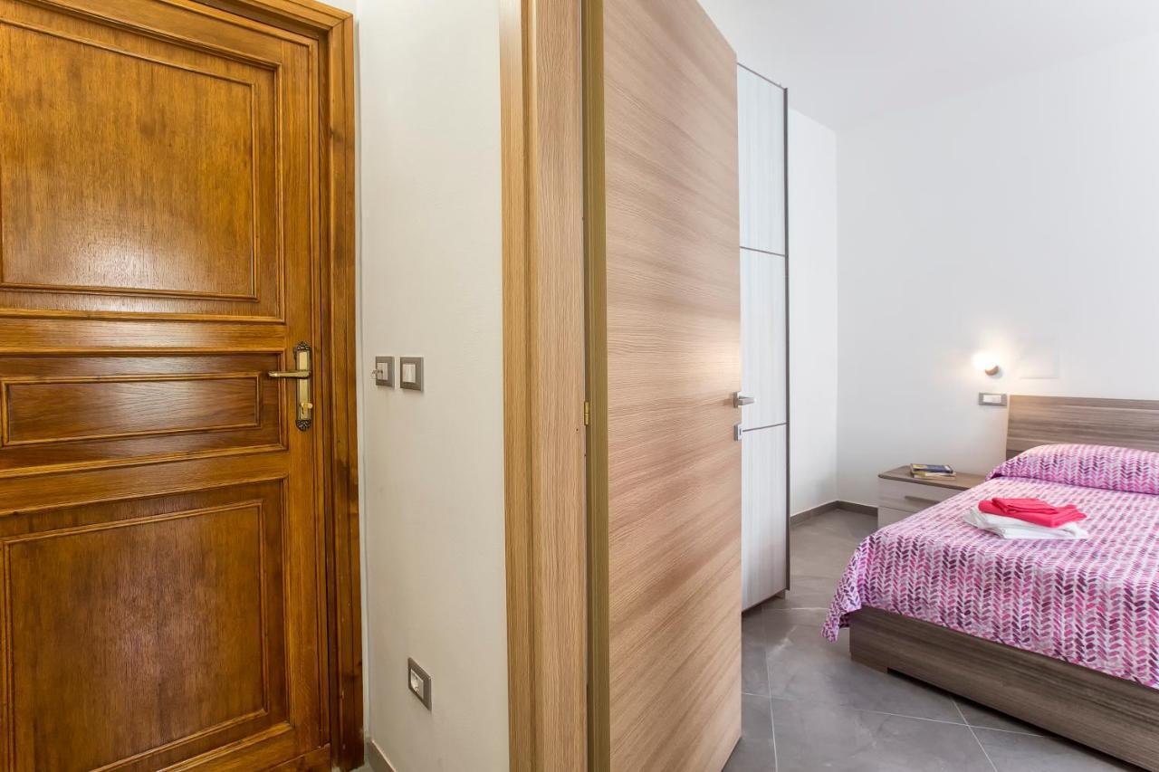 Nonna Adelina Apartments & Rooms Alghero Bagian luar foto