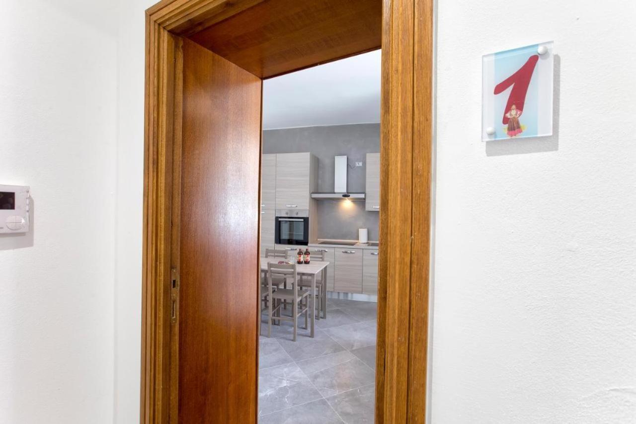 Nonna Adelina Apartments & Rooms Alghero Bagian luar foto